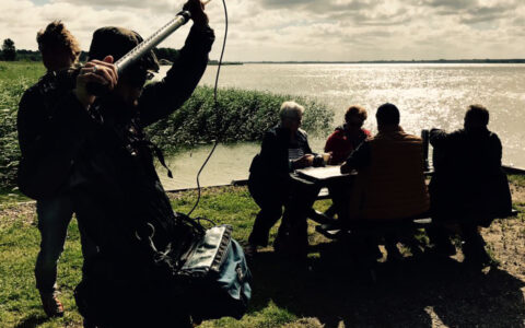 Tonassistent am Strand von Born