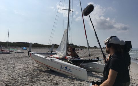 Tonassistent am Strand von Hiddensee